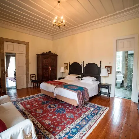 Bed & Breakfast Casa Torres De Oliveira 3*